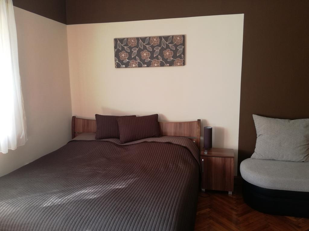 Stilus Apartman Appartement Szekszárd Buitenkant foto