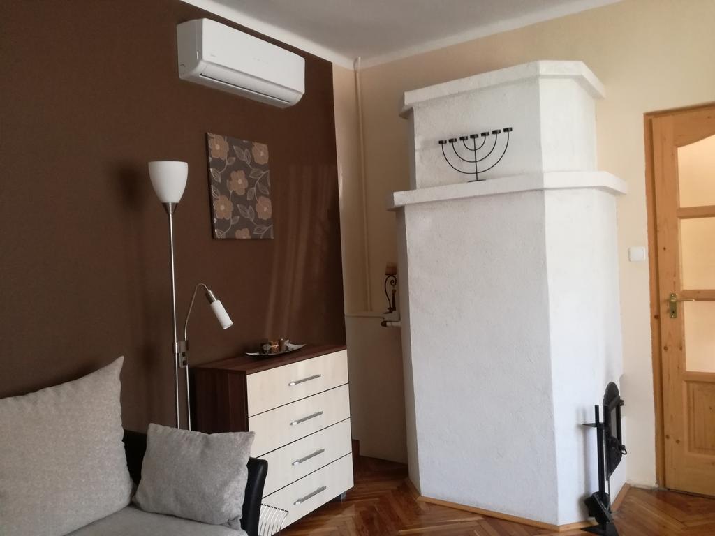 Stilus Apartman Appartement Szekszárd Buitenkant foto