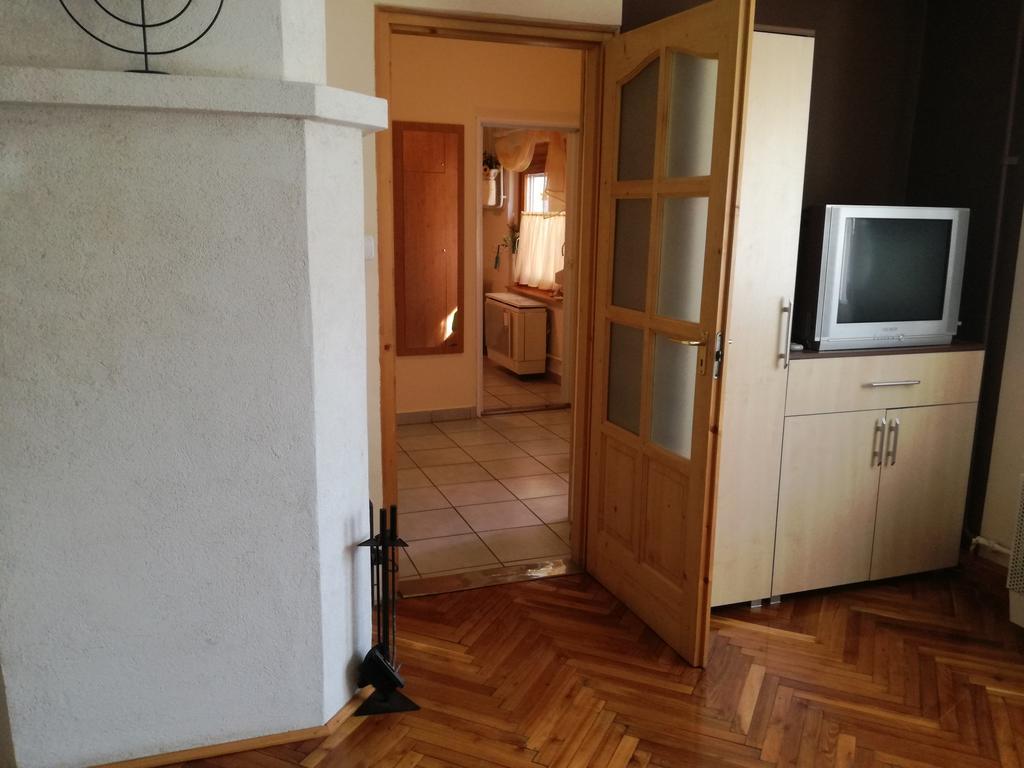 Stilus Apartman Appartement Szekszárd Buitenkant foto