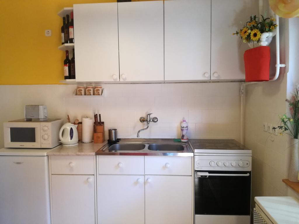 Stilus Apartman Appartement Szekszárd Buitenkant foto