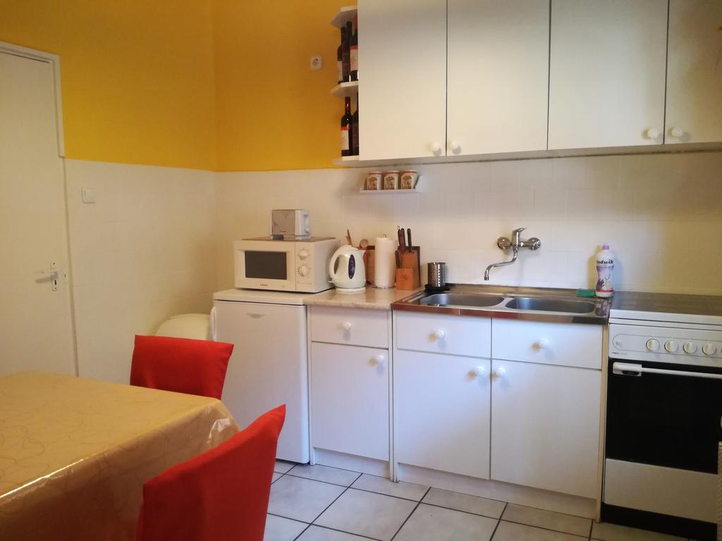 Stilus Apartman Appartement Szekszárd Buitenkant foto